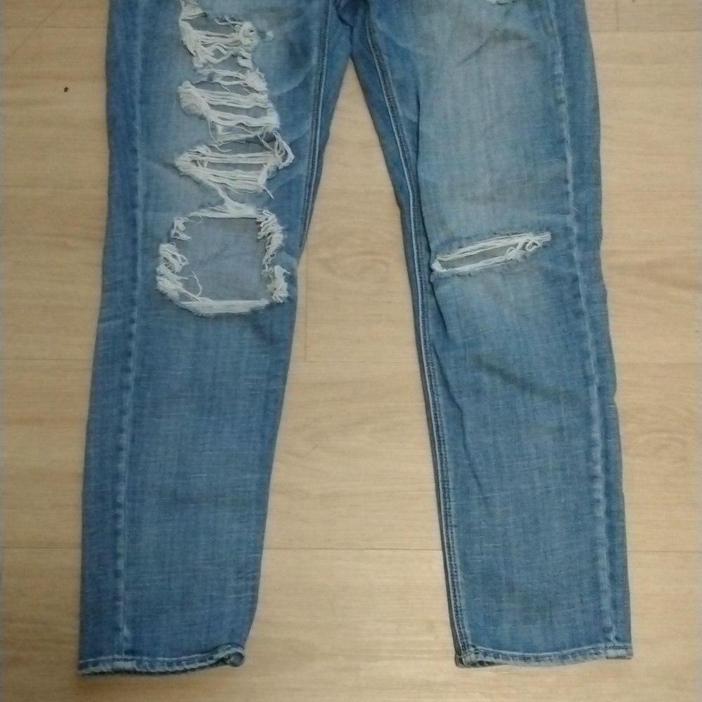 AMERICAN EAGLE OUTFITTERS- Tom Girl High Rise Distressed Jeans Size 6 - Picture 2 of 5